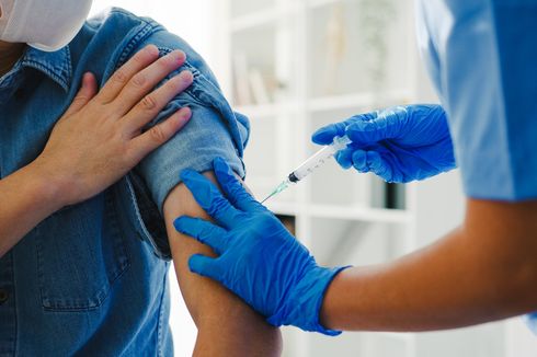 Kemenkes: Lengkapi Vaksin Covid-19 Saat Kasus Melonjak Jelang Nataru