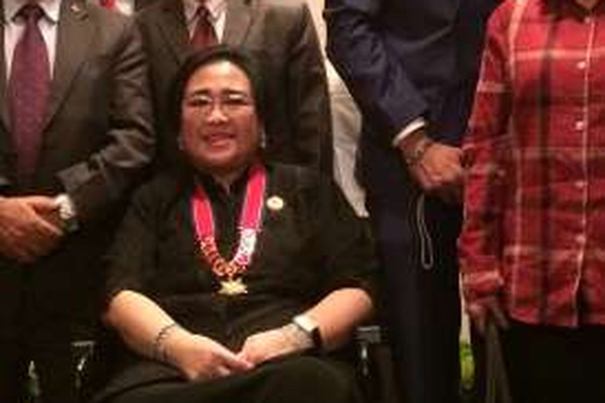 Pendiri Yayasan Bung Karno dan Yayasan Pendidikan Soekarno (YPS), Rachmawati Soekarnoputri saat menerima gelar Doktor Honoris Causa bidang Ilmu Politik dari Universitas Kim Il Sung, Korea Utara di Hotel Park Line, Jakarta, Kamis (6/10/2016).