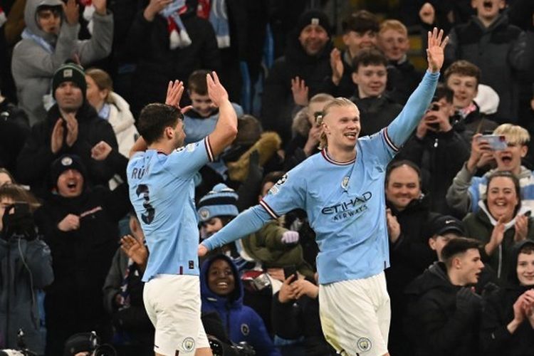 Penyerang Manchester City Erling Haaland merayakan golnya yang kelima ke gawang RB Leipzig pada leg kedua 16 besar Liga Champions 2022-2023. Laga Man City vs Leipzig berlangsung di Stadion Etihad, Manchester, Inggris, pada Rabu (15/3/2023) dini hari WIB.