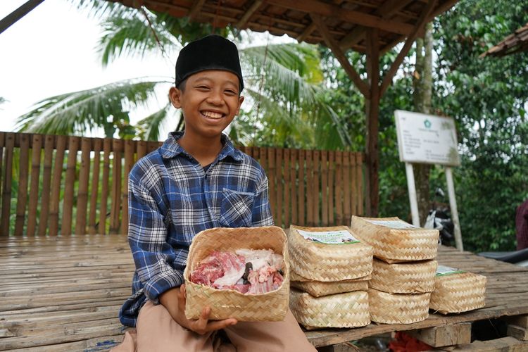 Dompet Dhuafa (DD) bersama jalanpulang.id menyalurkan sedekah daging ke daerah pelosok Banten, Sabtu (29/7/2023).