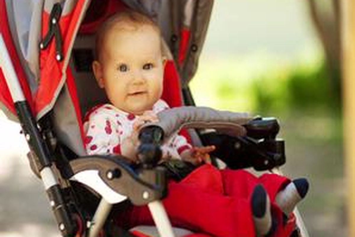 Stroller bisa dibawa hingga ke depan pintu pesawat untuk kemudian dibawa ke bagasi.