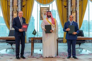 Mekkah Jadi Saksi: Arab Saudi, Turkiye, dan Pakistan Teken Pakta Pertahanan
