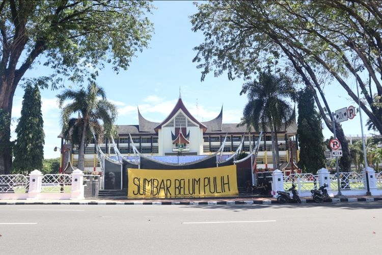 Gugatan Warga Korban Banjir Bandang Sumbar Dibacakan, Tuntut Evaluasi Tata Kelola Lingkungan