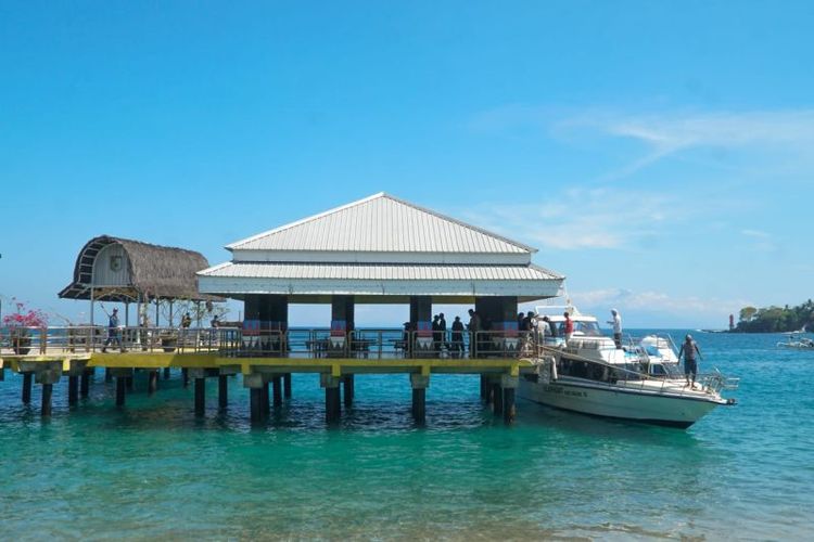 Ilustrasi satu unit kapal cepat sandar di Dermaga Senggigi, Kabupaten Lombok Barat, Nusa Tenggara Barat. 