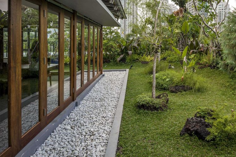 8 Inspirasi Batu Kerikil Percantik Taman Minimalis Anda 