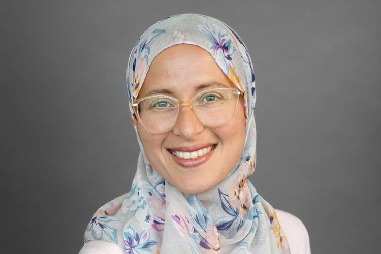 Amira Elghawaby. Pemerintah Kanada menunjuk Amira Elghawaby menjadi perwakilan khusus pertama negaranya untuk memerangi Islamofobia pada Kamis (16/1/2023).
