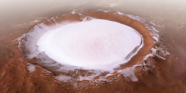Perspektif kawah Korolev diselimuti es air. Salah satu kawah di planet Mars.