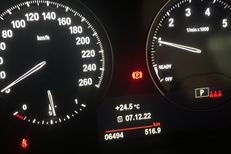 BBM pada Mobil MPV di Posisi E, Sisa Berapa Liter Lagi di Tangki?