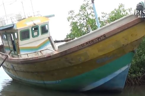 Keanehan Kapal Misterius Terdampar di Aceh, Terombang-ambing Kosong, Ikan Tangkapan Membusuk