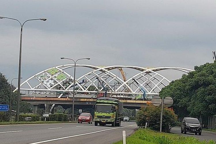 Penampilan Jembatan Bogeg dilihat dari sisi samping, tepatnya di KM 68 B Tol Tangerang-Merak.