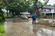 Hujan Deras Sejak Siang, Ketinggian Banjir di Cipayung Hampir Satu Meter   
