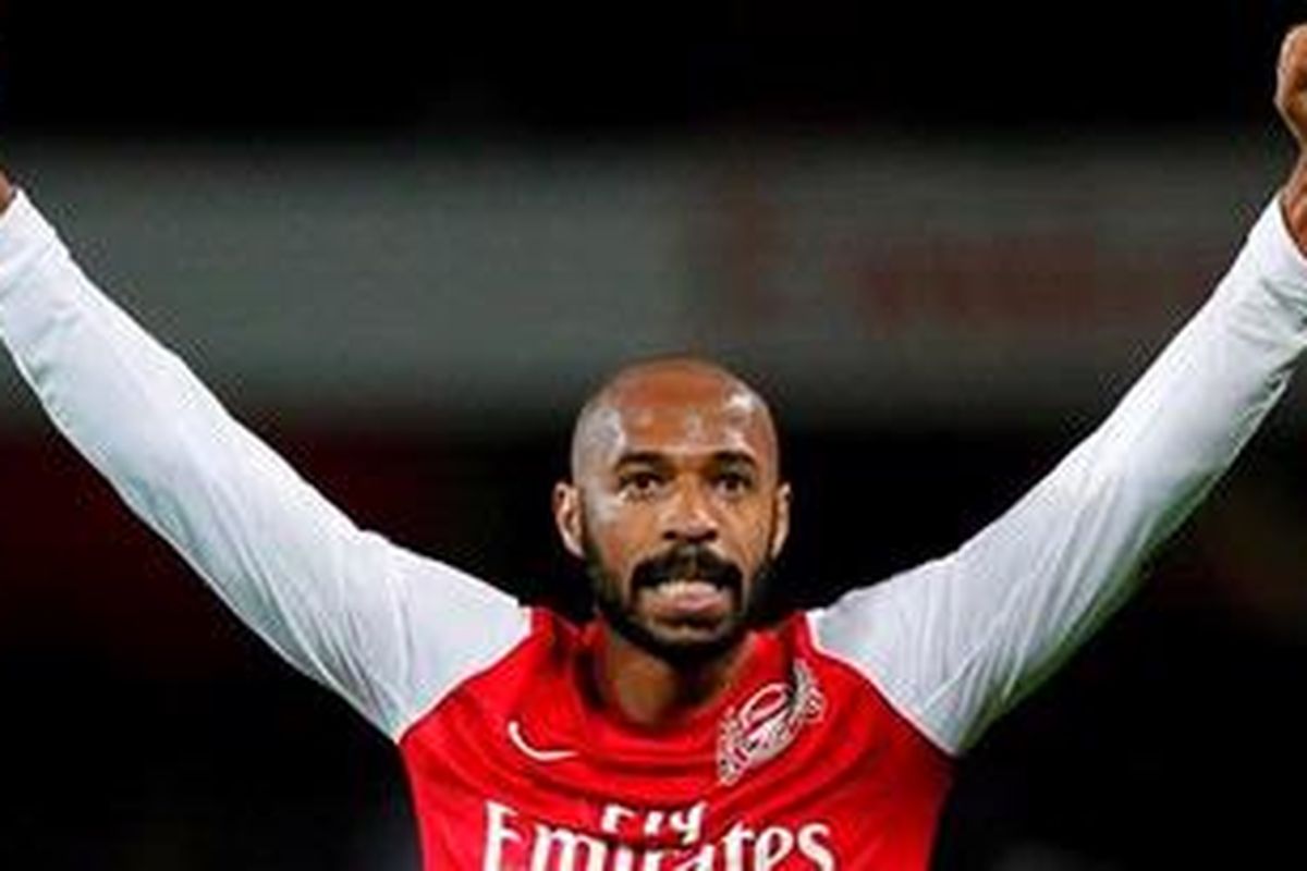 Striker Thierry Henry teriak emosional setelah mencetak gol yang memenangkan Arsenal 1-0 atas Leeds United di putaran ke-3 Piala FA, Senin atau Selasa (10/1/2012) dini hari WIB. Apalagi, ia mencetak gol di penampilan pertama setelah kembali ke Arsenal.