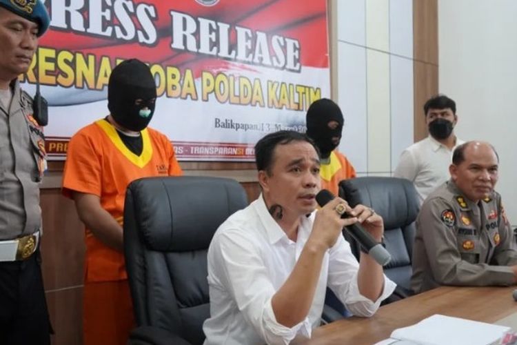 Oknum anggota Polresta Balikpapan ditangkap Ditreskoba Polda Kaltim gegara sabu.