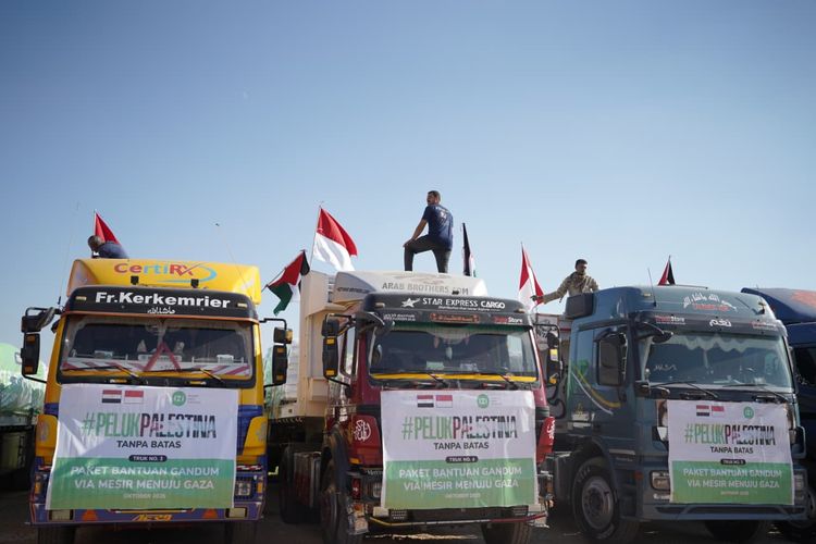 Inisiatif Zakat Indonesia (IZI) Melalui program Peluk Palestina Tanpa Batas melepas bantuan kemanusiaan berskala besar seberat 189,7 ton dari Kota Ismailia, Mesir, pada Selasa (28/10/2025).