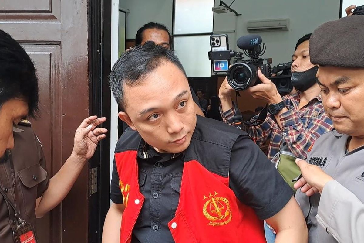 Bripka Ricky Rizal atau Bripka RR usai menjalani persidangan kasus pembunuhan berencana Brigadir Nofriansyah Yosua Hutabarat atau Brigadir J dengan agenda pembacaan replik di Pengadilan Negeri Jakarta Selatan (PN Jaksel), Jumat (27/1/2023). 