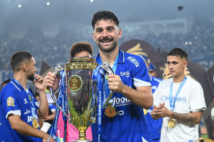 Igor Tolic Berat Lepas Frans Putros, Ungkap Alasan Bek Timnas Irak Pilih Tinggalkan Persib