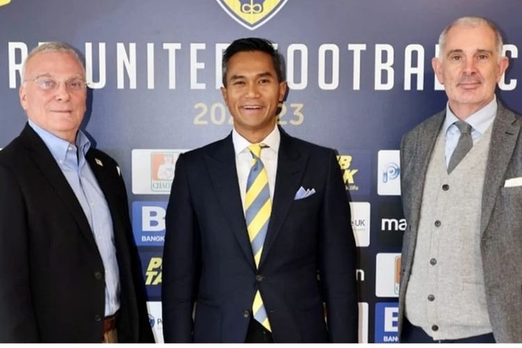 Anindya Bakrie seusai menjadi pemegang saham mayoritas klub sepak bola asal Inggris, Oxford United.