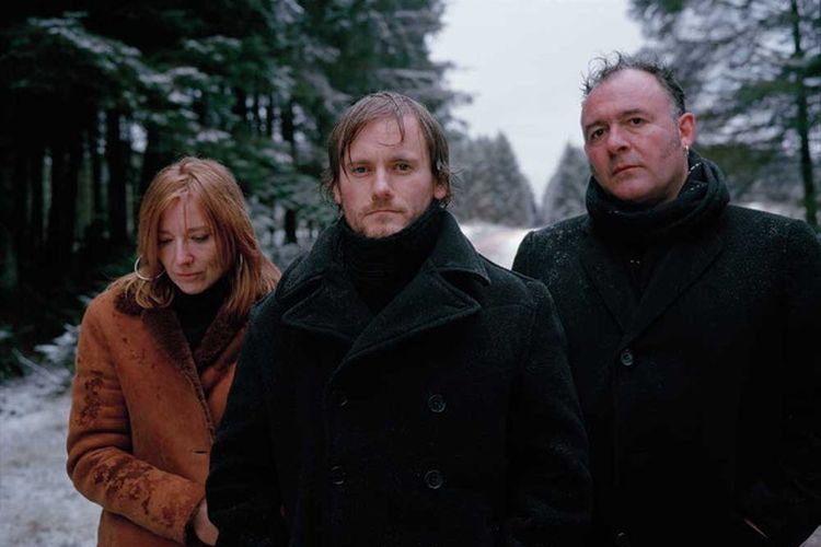 Lirik dan Chord Lagu Machine Gun - Portishead