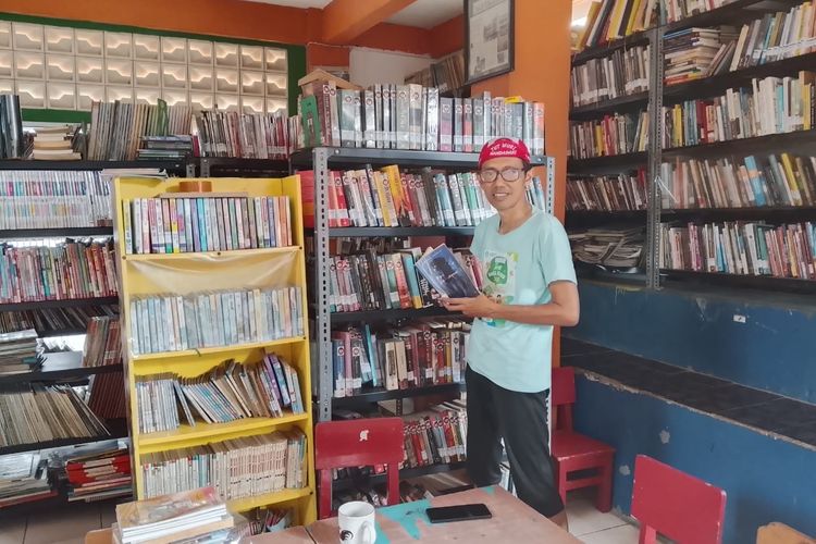 Pustakawan Kampung Buku Cibubur Buktikan Taman Baca Tetap Relevan di Era Digital
