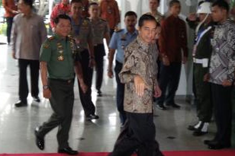 Presiden Joko Widodo saat menghadiri Rapim TNI-Polri di kompleks STIK, Kebayoran Baru, Jakarta Selatan, Selasa (3/3/2015).