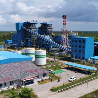 Suasana di PLTU Sukabangun, Ketapang, Kalimantan Barat.