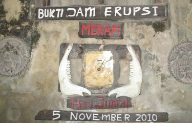 Jam di Museum Sisa Hartaku
