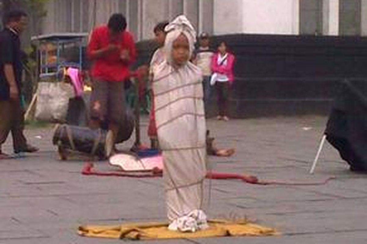 Pocongan, Salah Satu Atraksi Kuda Lumping