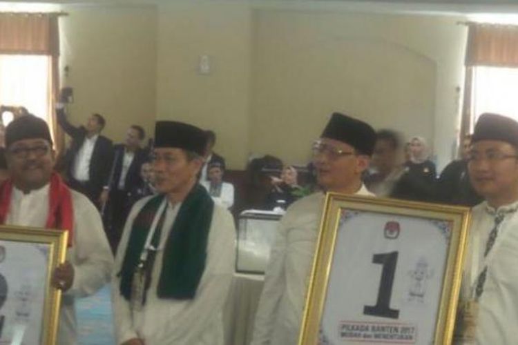 Pasangan calon nomor 1, Wahidin-Andika, dan pasangan calon nomor 2, Rano-Embay, berlaga di Pemilihan Gubernur dan Wakil Gubernur Banten. 