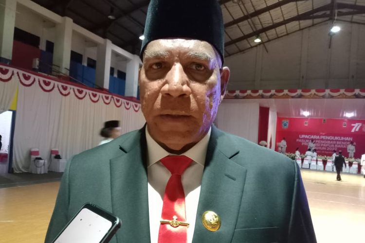 Penjabat Gubernur Papua Barat  Paulus Waterpauw 