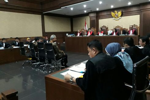 Ganjar Pranowo Ditanya Pengacara Andi Narogong soal Jatah Partai