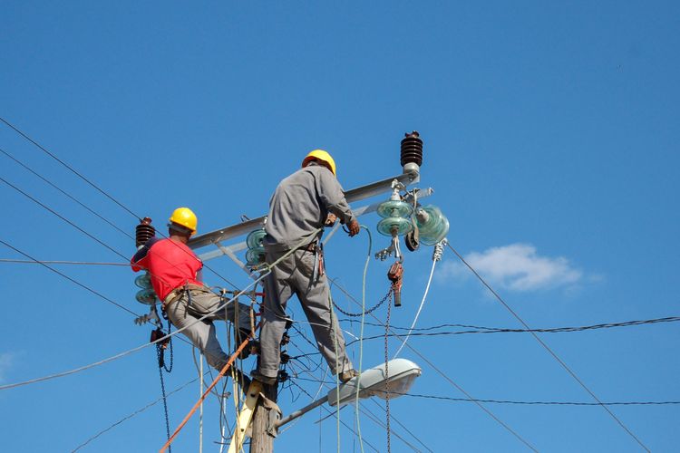 PLN Kebut Pulihkan Listrik di Sulteng, Petugas Disiagakan Nonstop