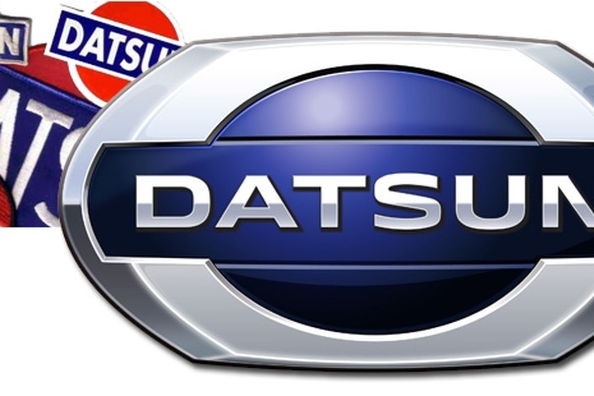 Logo baru Datsun dengan belakang versi lama!