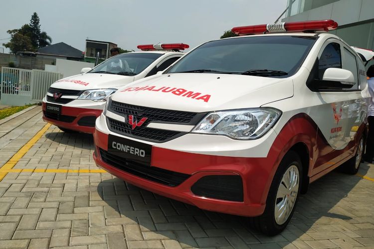 Wuling mendonasikan lima unit Wuling Confero kepada Rumah Zakat untuk dipakai sebagai ambulans dan mobil klinik.