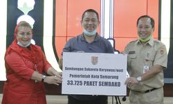 Distribusikan 200.000 Paket Sembako, Wali Kota Hendi Minta Camat dan Lurah Bangun Lumbung Kelurahan