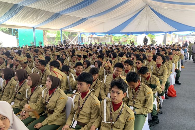 “Takut Dilatih TNI, Jujur”, Siswa MAN 9 Jakarta Deg-degan tapi Penasaran Ikut KKRI  