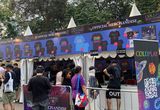 Jelang Konser Coldplay, Merchandise Kaus Rp 700.000 Diserbu Penonton