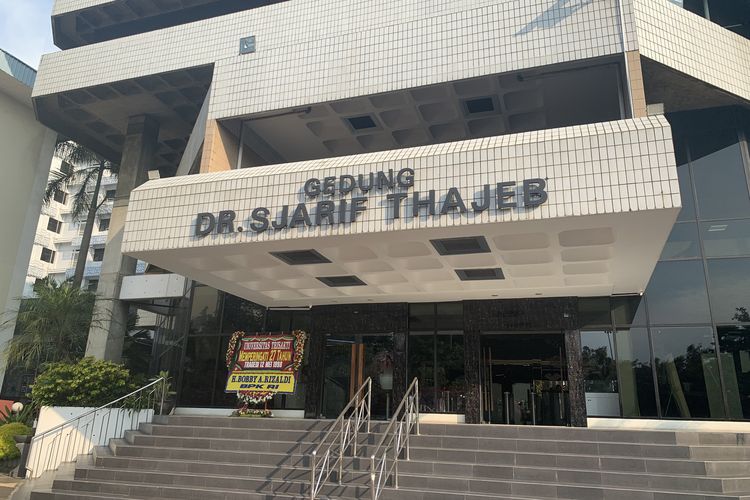 Pemilik Universitas Trisakti yang merupakan kampus swasta besar di Indonesia.