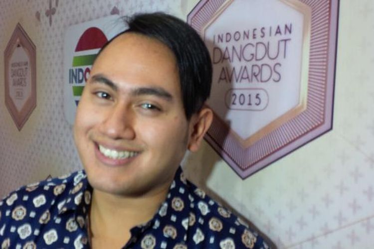 Penyanyi dangdut Nassar diabadikan setelah jumpa pers Indonesia Dangdut Awards 2015, di Gedung SCTV, Senayan, Jakarta Pusat, Rabu (21/10/2015).