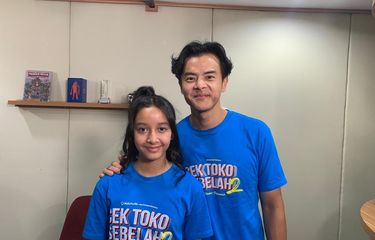 Aktris Widuri Puteri dan aktor Dion Wiyoko dalam wawancara eksklusif bersama Kompas.com, Rabu (30/11/2022).