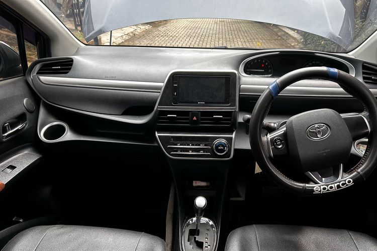 Interior Toyota Sienta 2017.