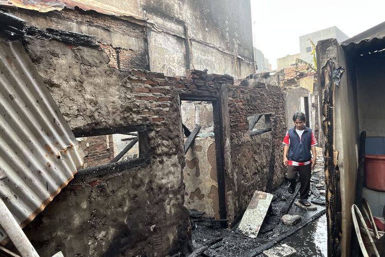9 Rumah Terbakar di Tambora Jakbar, Warga Berlarian Selamatkan Diri, 1 Orang Luka Bakar