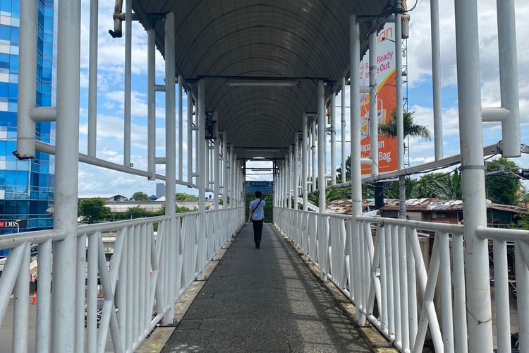 Begini Kondisi JPO Masjid Raya Pondok Indah yang Disebut Rusak