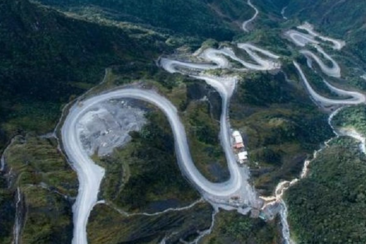 Nampak dari atas jalur Heat Road di pegunungan Jayawijaya Papua