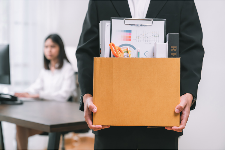 Oracle PHK 10.000 Karyawan Setelah Ekspansi ke AI dan Penurunan Harga Saham