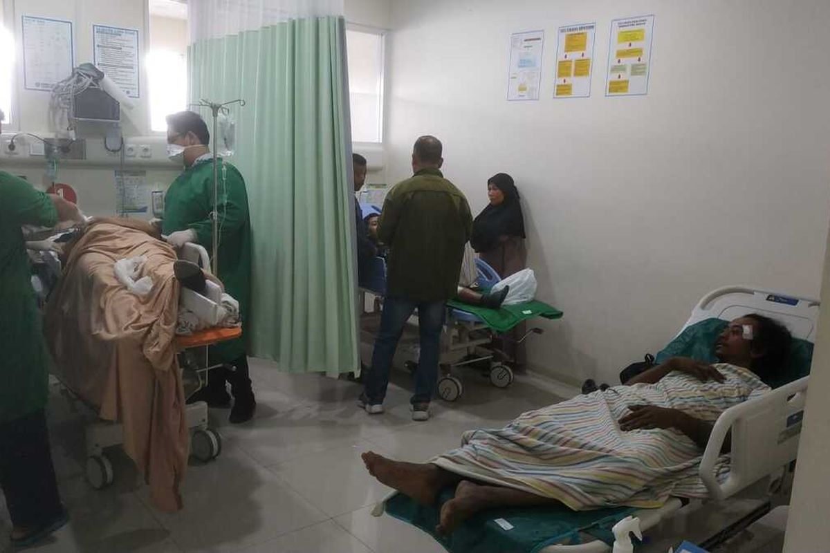 Korban kecelakaan lalu lintas di jalan tol Semarang-Batang KM 375+300. KKMPAS.COM/DOK. HUMAS RSI KENDAL