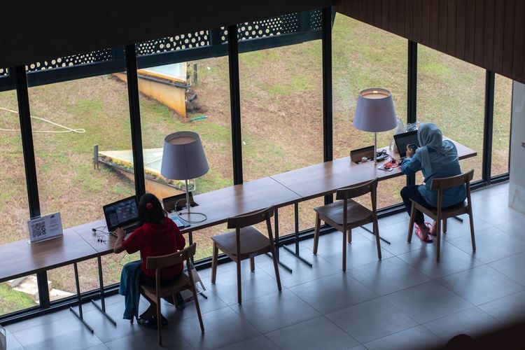 Ruangan perpustakaan di Taman Ismail Marzuki, Jakarta Pusat.