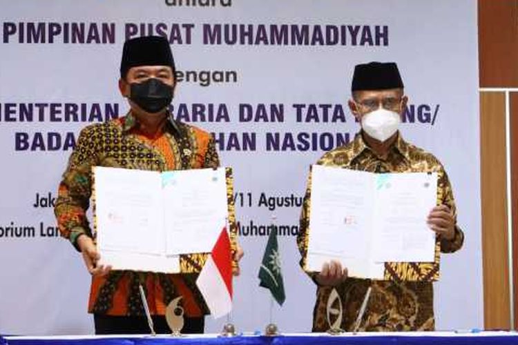 Penandatanganan MoU antara Kementerian ATR/BPN dengan PP Muhammadiyah, Kamis (11/8/2022).