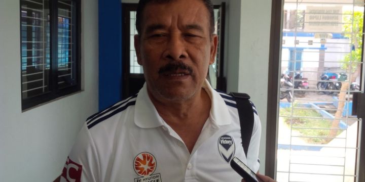 Manager Persib Bandung Umuh Muchtar saat ditemui wartawan di Mes Persib, Jalan Ahmad Yani, Jumat (21/7/2017)