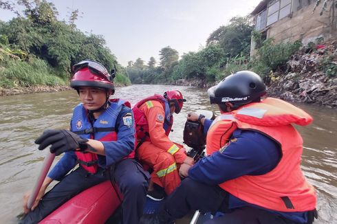 Bocah 12 Tahun Tenggelam dan Ditemukan Meninggal Dunia di Sungai Ciliwung