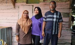 Kisah Indah, Anak Buruh Diterima di UGM dengan Beasiswa 100 Persen